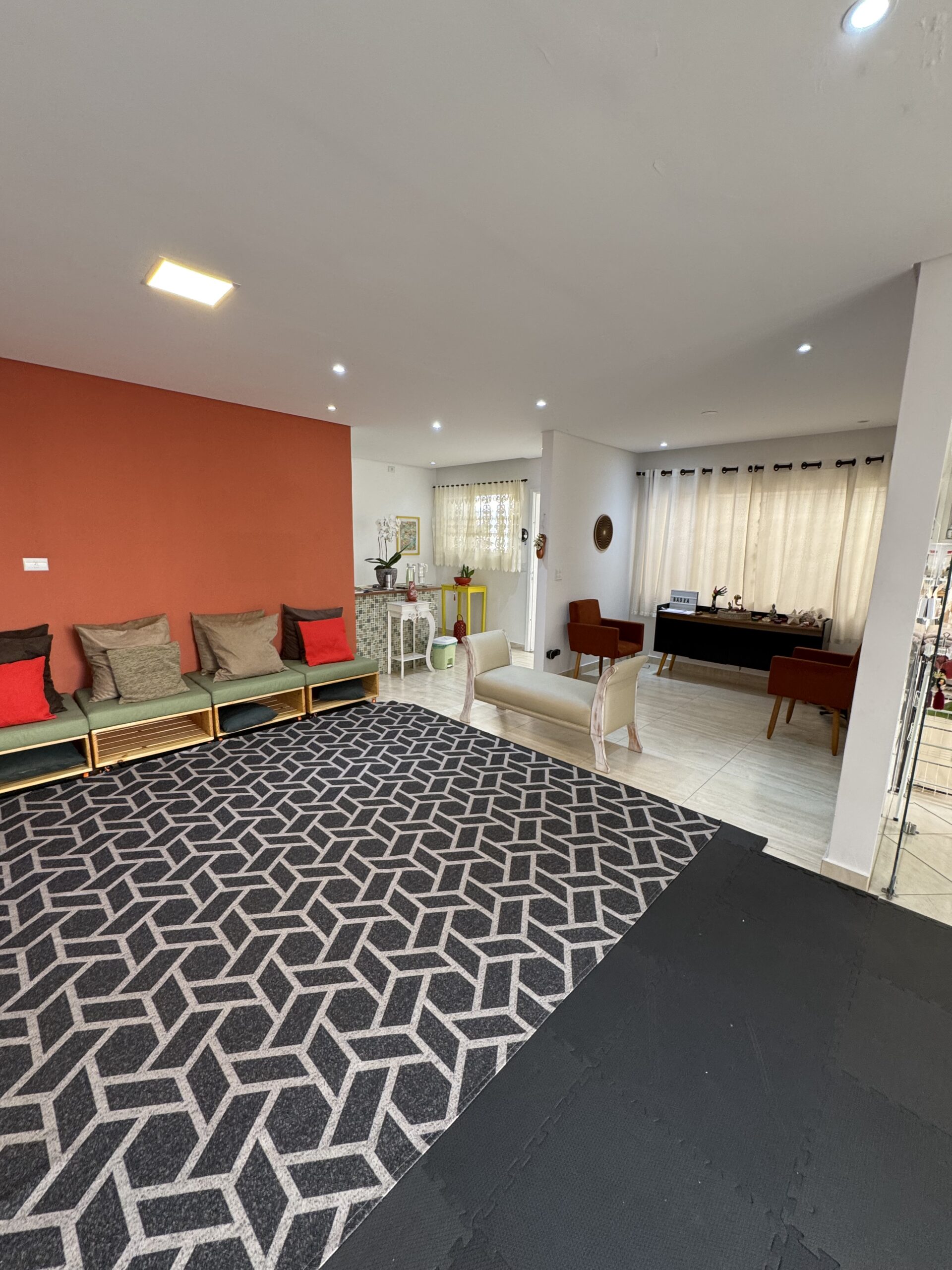Arquitetura e Quintal Arborizado da Casa Baobá